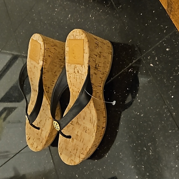 Tori Burch Gorgeous heel sandals 8/ half  M. Great Condition. - Picture 9 of 13